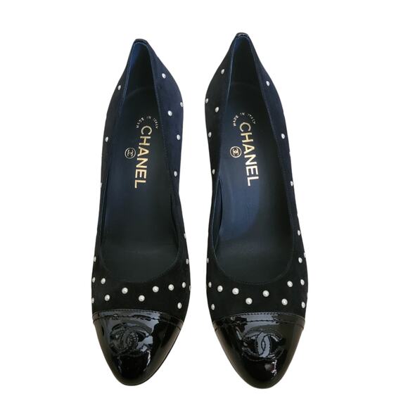 Chanel Black Suede Leather CC Logo Cap Toe High Heels Pearl Pumps 8 38.5 G33423 - Picture 4 of 14